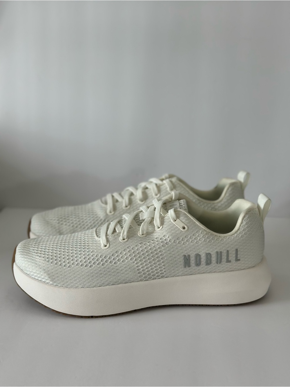 NOBULL Drive Mesh White Gum Sneakers Men’s 11 / Women’s 12 Gym Training Shoes